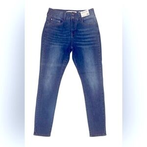 NWT - Helena Women's Skinny 👖Jeans - Blue